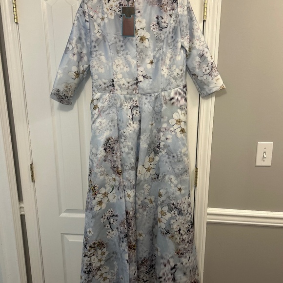Miri gown, size 10, never worn - Picture 1 of 3